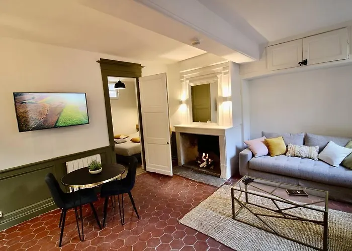 Apartment Les Bons Enfants - Vieux Marche 4p Wifi *